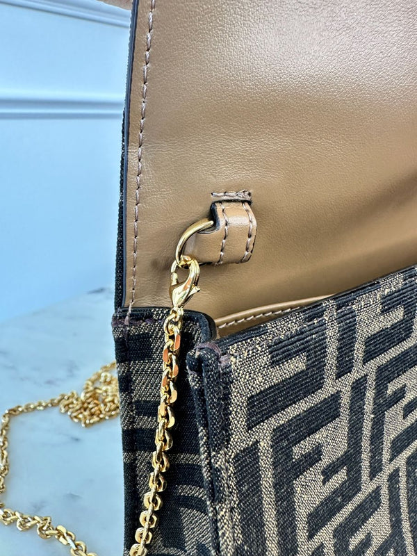 Wallet on Chain Baguette