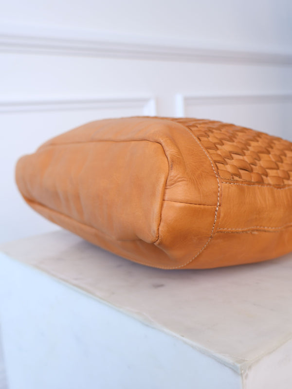Juju & Co Woven Hobo Bag