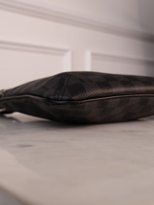 Louis Vuitton Messenger Bag