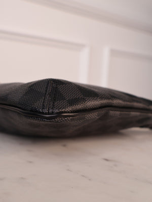 Louis Vuitton Messenger Bag