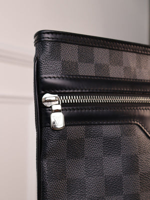 Louis Vuitton Messenger Bag