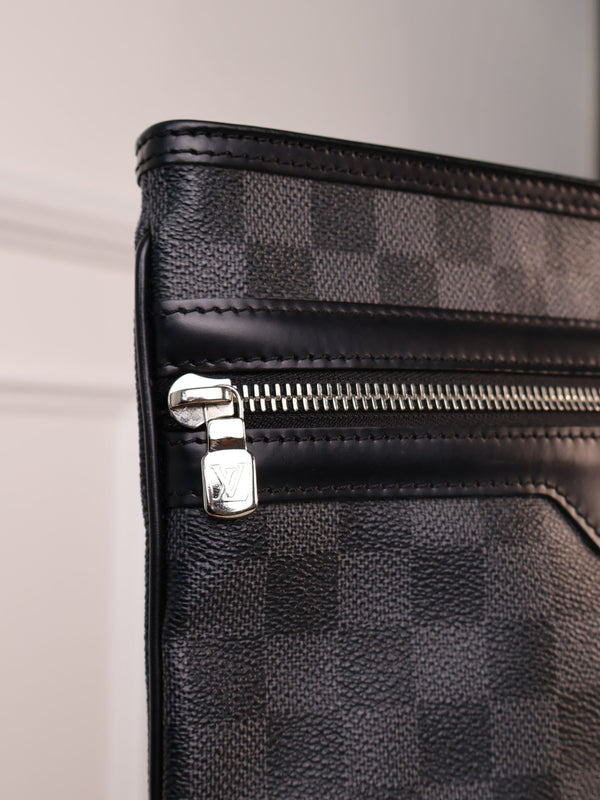 Louis Vuitton Messenger Bag