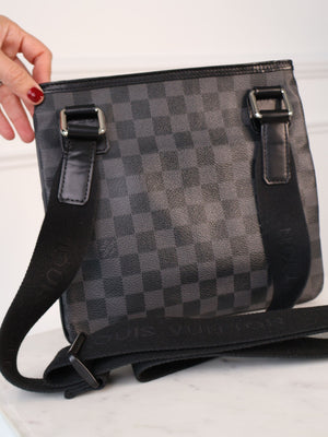 Louis Vuitton Messenger Bag