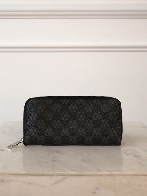 Louis Vuitton Zippy Wallet