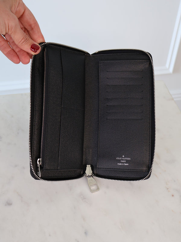 Louis Vuitton Zippy Wallet