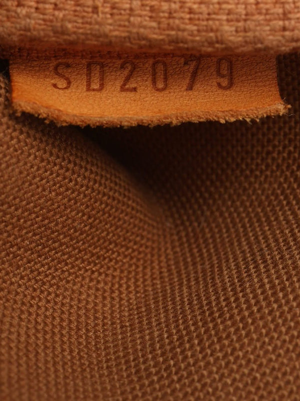 Eva Pochette