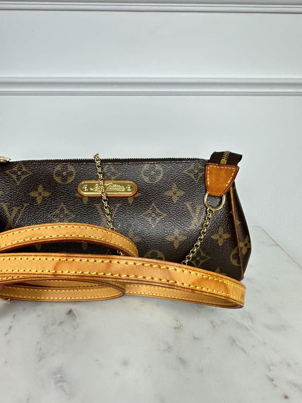 Eva Pochette