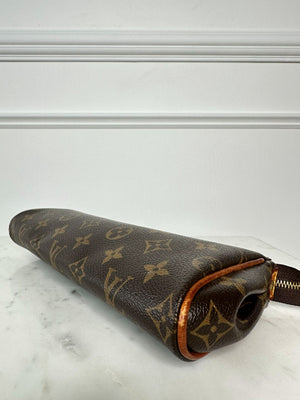 Eva Pochette