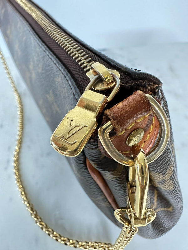 Eva Pochette