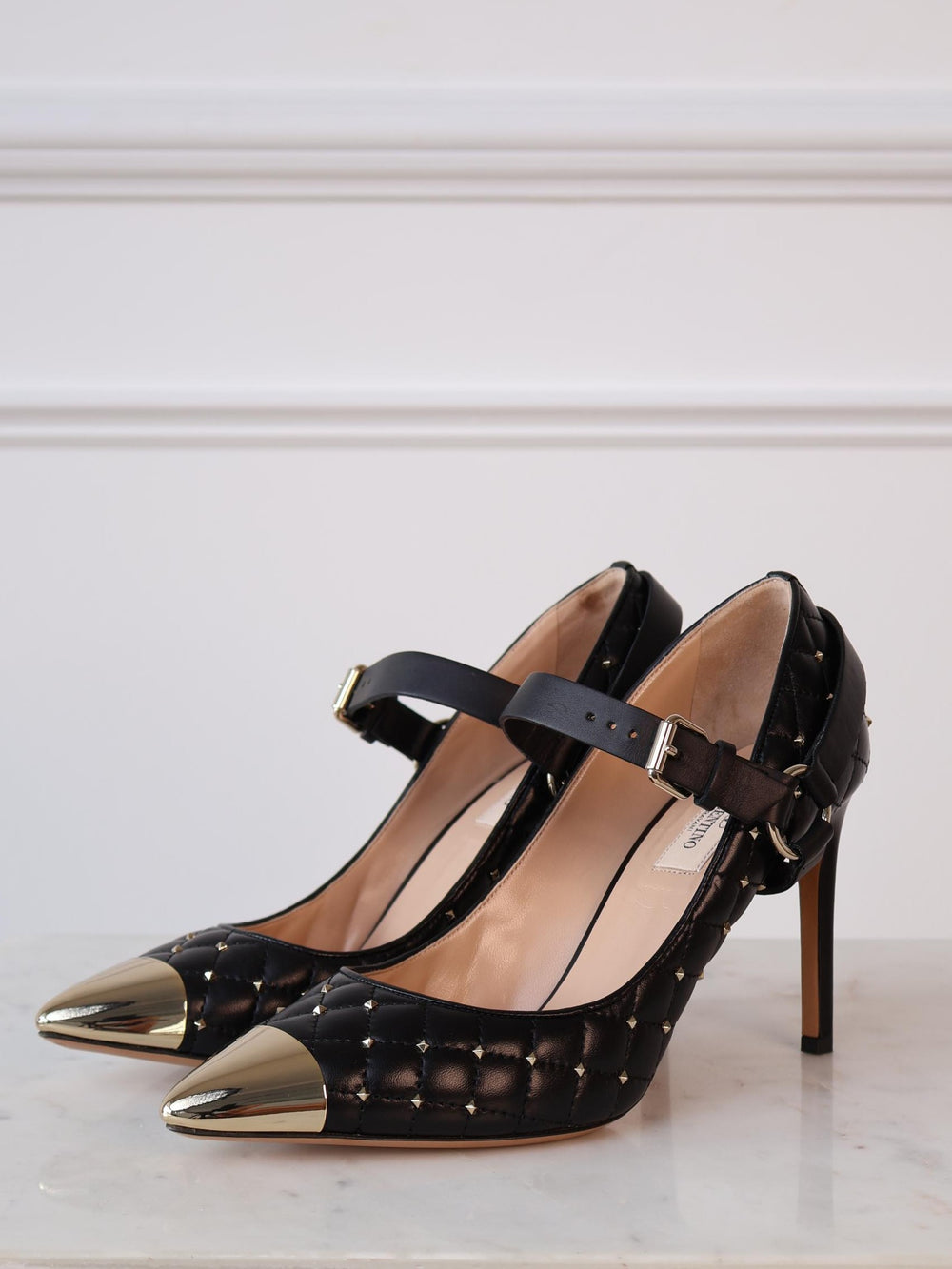 Valentino rockstud second hand preloved authentic